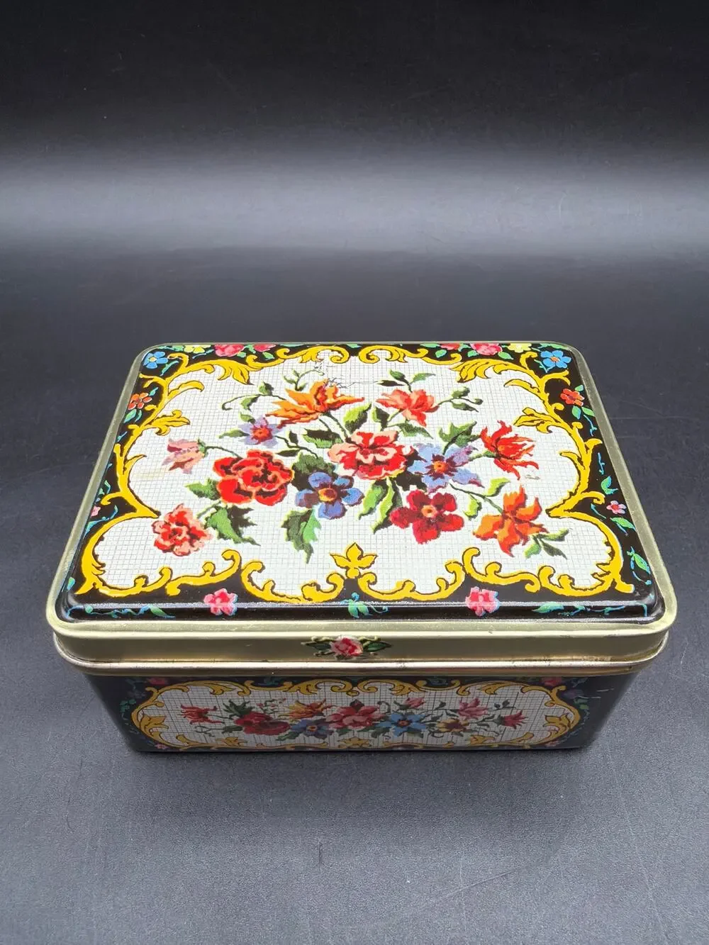 Vintage Daher Ware Floral Tin England Faux Needlepoint Tapestry Trinket Box 4x3